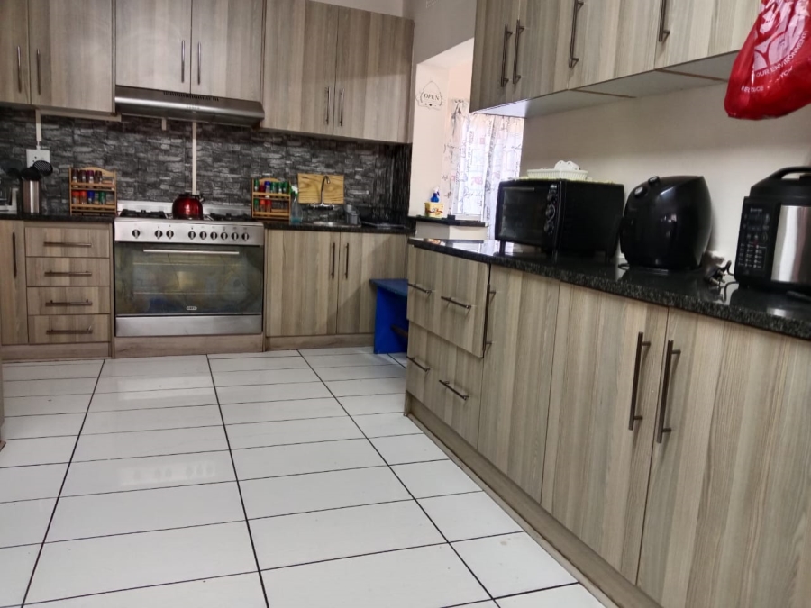 3 Bedroom Property for Sale in Kuruman Northern Cape